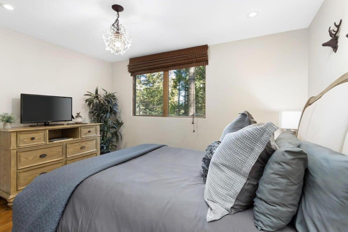 Snowflower Cabin Modern Luxe, 2 Level, 1500 Sqft, Ac, View, Dogs, Walk To Village Лейк Ароухед Екстериор снимка